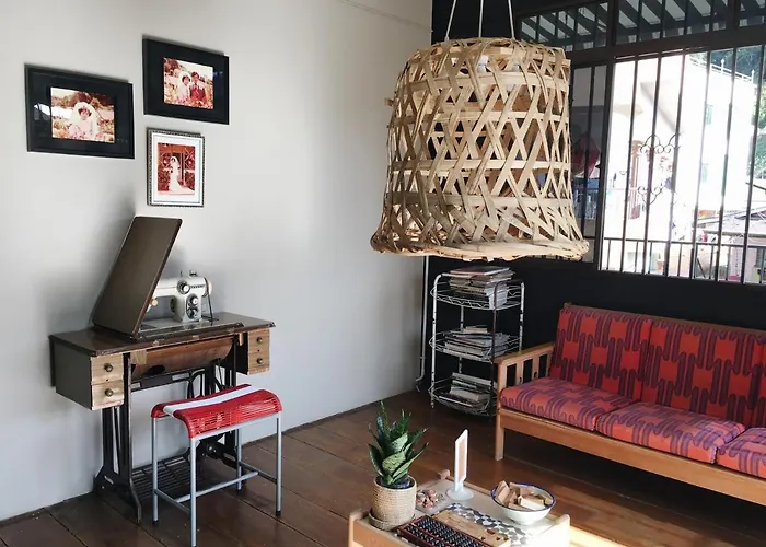 Wogoxette Upstairs, A Private Kampung Stay In Cameron Highlands