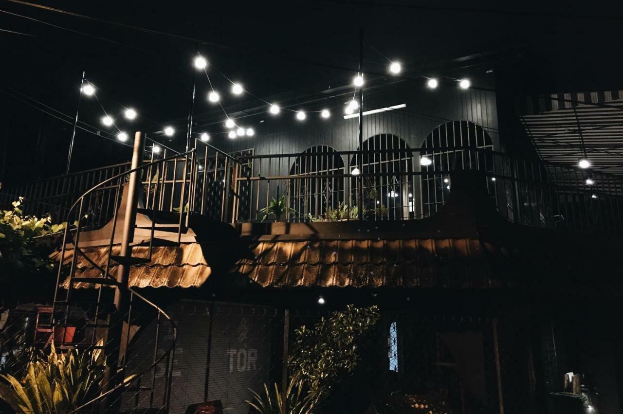 Rumah tetamu Wogoxette Upstairs, A Private Kampung In *