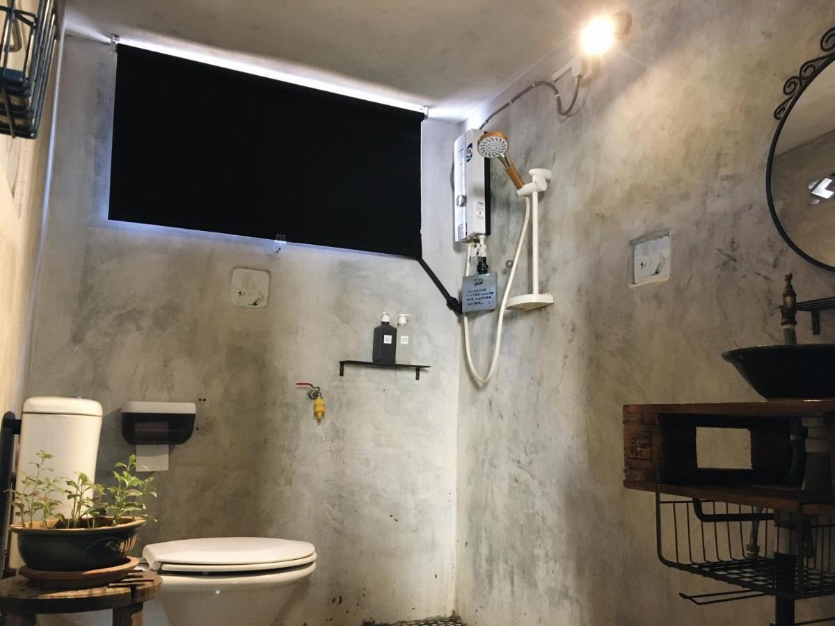 Wogoxette Upstairs, A Private Kampung In
